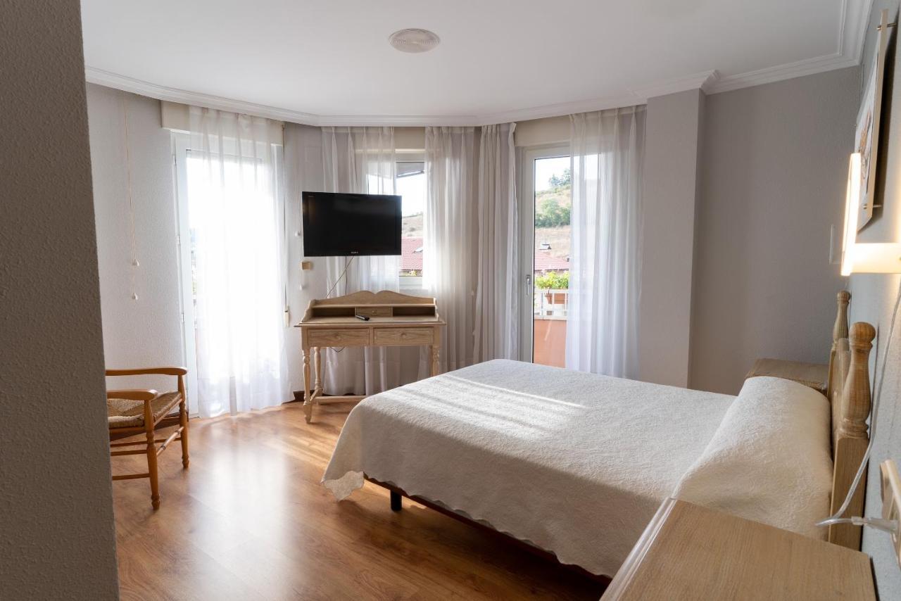 Hotel Rio Cea Puente Almuhey Extérieur photo