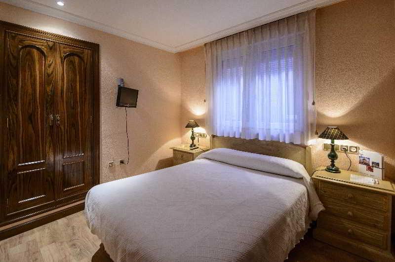 Hotel Rio Cea Puente Almuhey Extérieur photo
